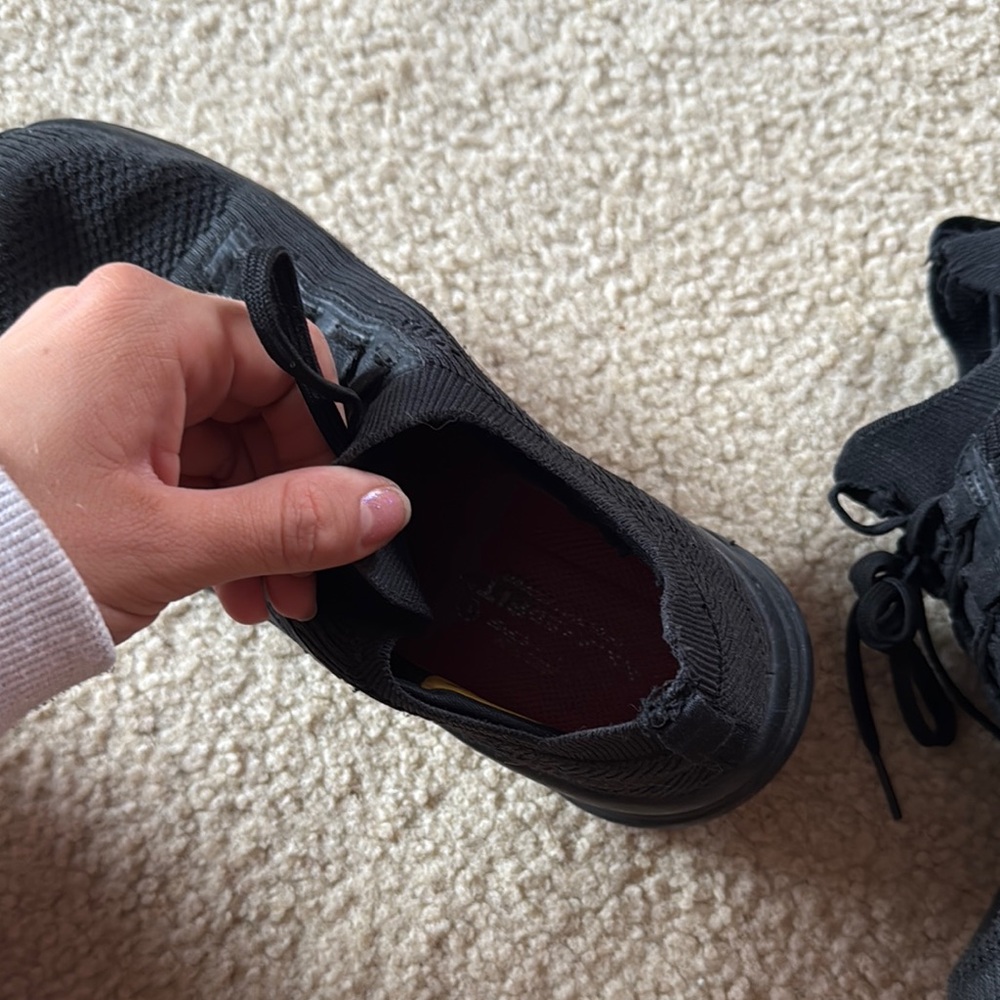 Work Shoes - Picture 5 of 9